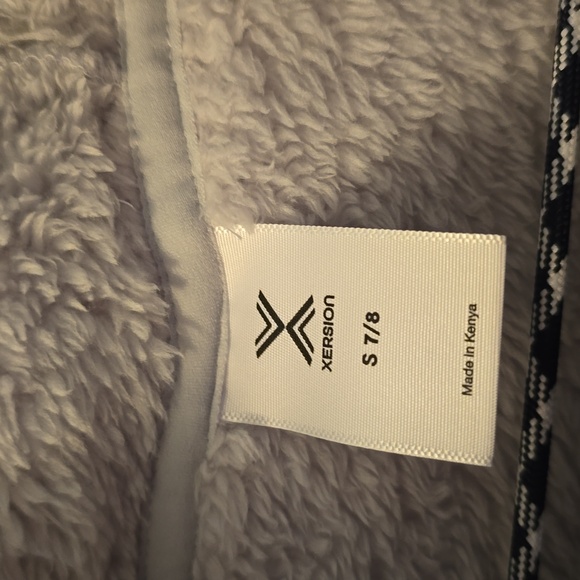 XERSION BRAND GIRLS BLUE HOODED ZIPPERED JACKET SIZE SMALL 7/8 - Picture 4 of 11